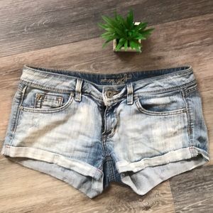 Refuge size 9 jean shorts